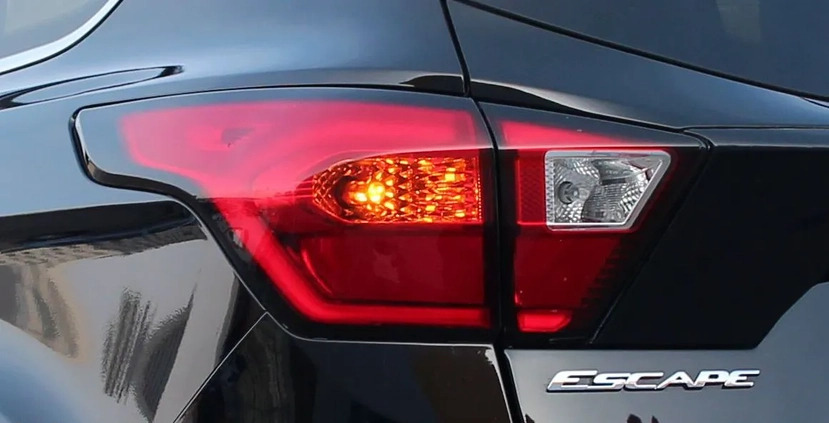 Ford Kuga cena 83900 przebieg: 60000, rok produkcji 2019 z Lublin małe 106